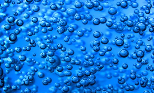 Kostenoptimierte dezentrale Wasserstoffproduktion und öffentliche Stromerzeugung an einem gemeinsam genutzten Netzanschlusspunkt